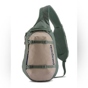 Patagonia Atom Sling Bag 8L in Hemlock Green NWT